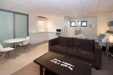 Pegasus Apartments - Tourism Caloundra 0