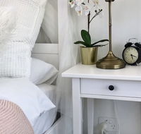 Cozy Apartment with Riverside Views - Tourism Caloundra