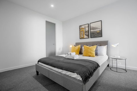 Designer 2 Bedroom Apartment In Parkville - Tourism Caloundra 6