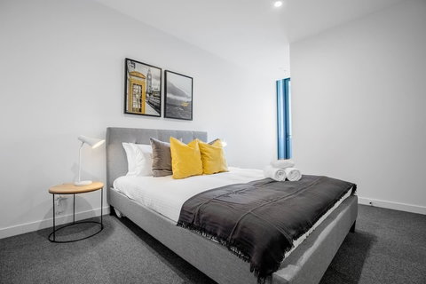 Designer 2 Bedroom Apartment In Parkville - Tourism Caloundra 5