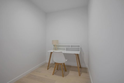 Designer 2 Bedroom Apartment In Parkville - Tourism Caloundra 2