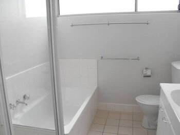 Oceanic Unit 14 - Tourism Caloundra 3