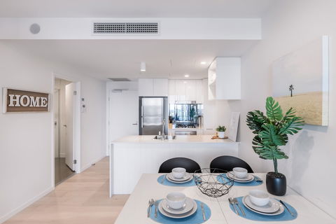 Designer South Bank Apartment - Tourism Caloundra 3