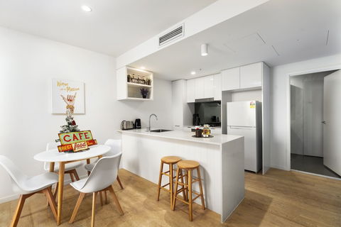 Designer South Bank Apartment - Tourism Caloundra 6