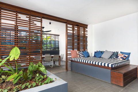 Designer South Bank Apartment - Tourism Caloundra 2