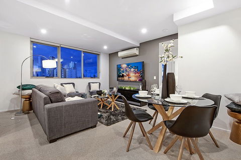 NEO Apartments Holidays Gold Coast - Tourism Caloundra 4