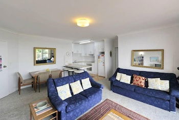 Blue Waters Unit 8 Shoal Bay - Tourism Caloundra 2