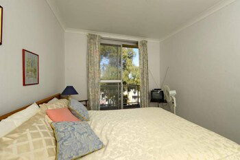 Blue Waters Unit 8 Shoal Bay - Tourism Caloundra 6