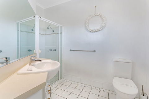 Zenith Unit 7 / 10 Messines Street - Tourism Caloundra 2