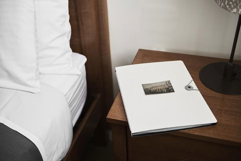 Plough Hotel - Tourism Caloundra 2