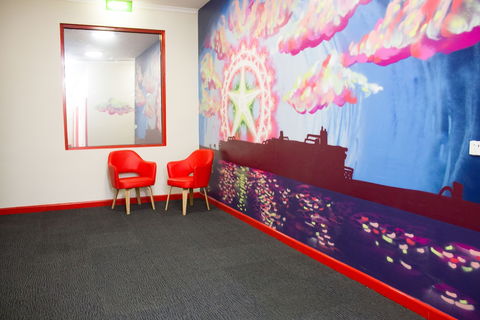 Melbourne City Backpackers - Tourism Caloundra 0