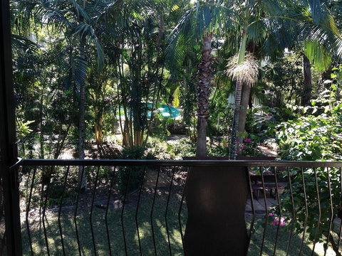 Forest Lodge Apartments - Tourism Caloundra 3