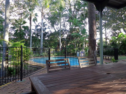 Forest Lodge Apartments - Tourism Caloundra 2