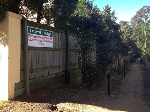 Forest Lodge Apartments - Tourism Caloundra 1