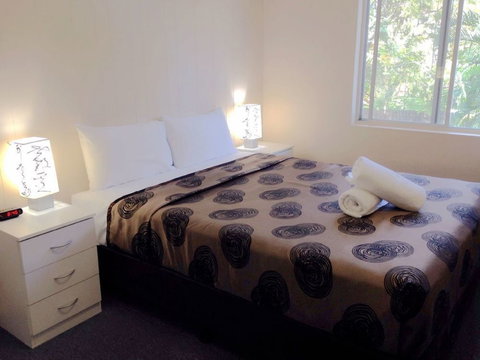 Forest Lodge Apartments - Tourism Caloundra 4