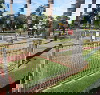 Sunraysia Motel  Holiday Apartments - Tourism Caloundra