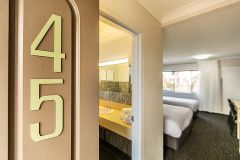 Boomerang Hotel - Tourism Caloundra 6