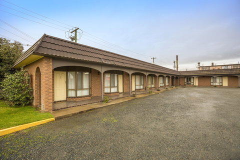 Boomerang Hotel - Tourism Caloundra 1