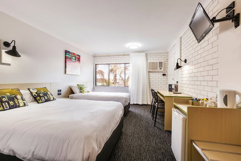 Boomerang Hotel - Tourism Caloundra 5