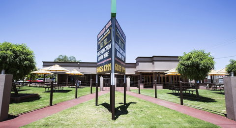 Boomerang Hotel - Tourism Caloundra 0