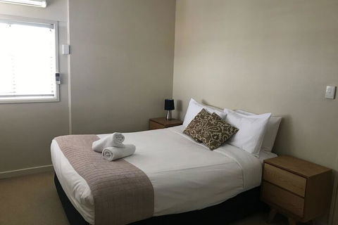 O'Shea's Royal Hotel - Tourism Caloundra 4