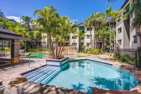 Currumbin Sands Holiday Apartments - Tourism Caloundra 2