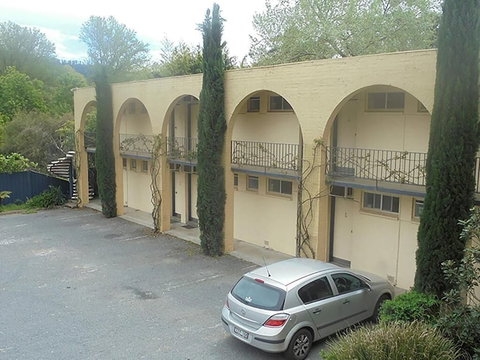 Riverbank Park Motel - Tourism Caloundra 1