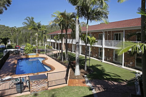 Aston Motel Yamba - Tourism Caloundra 2