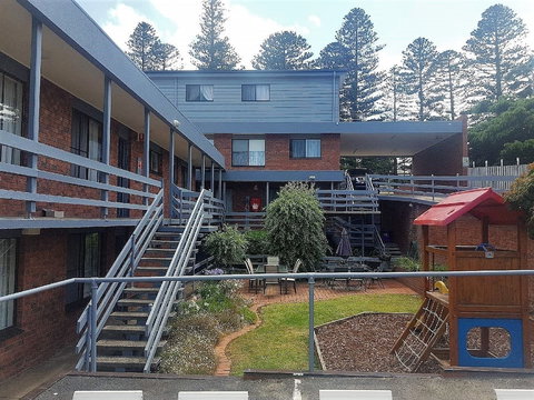 Mahogany Motel - Tourism Caloundra 1