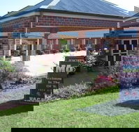 Poachers Paradise Motel