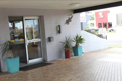 Metro Motel Rockhampton - Tourism Caloundra 3