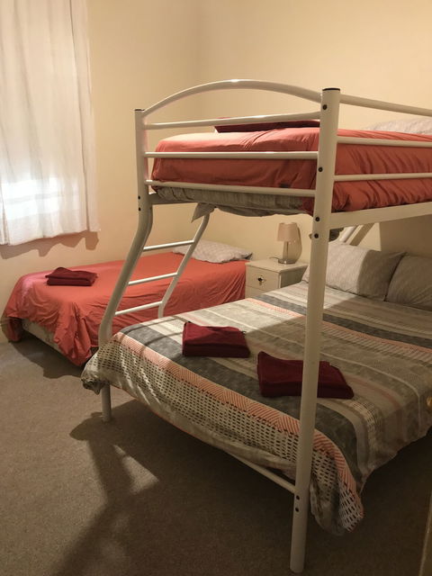 Travelway Motel - Tourism Caloundra 4