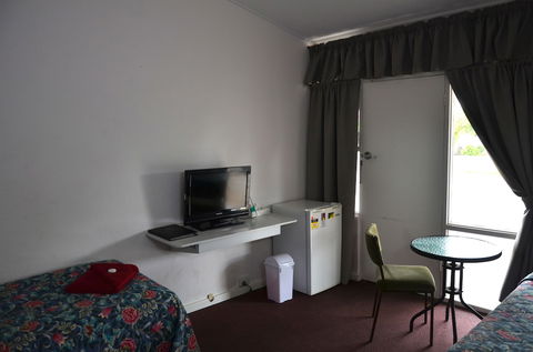Travelway Motel - Tourism Caloundra 5
