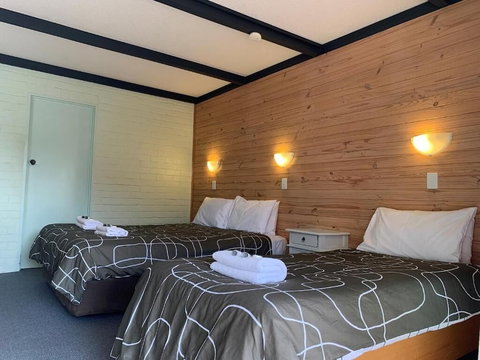 Gloucester Motel - Tourism Caloundra 1