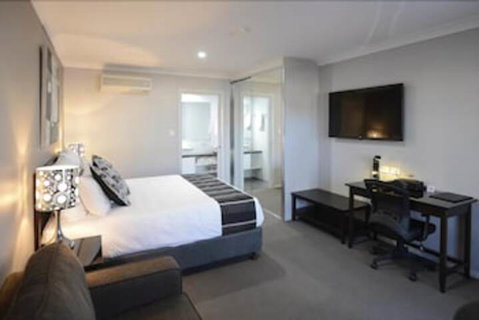 Aastro Dish Motor Inn - Tourism Caloundra 7