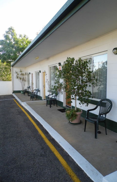Central Point Motel - Tourism Caloundra 0