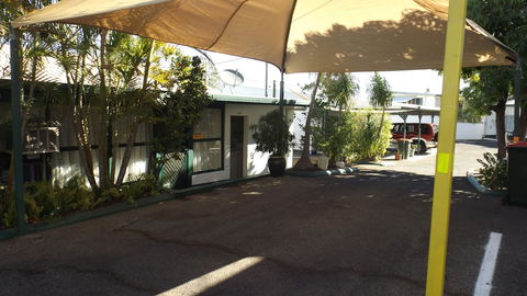 Central Point Motel - Tourism Caloundra 3