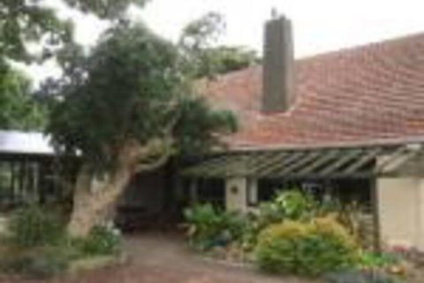 COLWYN HOUSE & STABLE COTTAGE B B - Tourism Caloundra 0