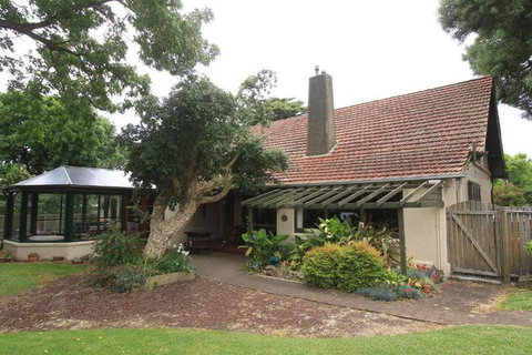 COLWYN HOUSE & STABLE COTTAGE B B - Tourism Caloundra 3