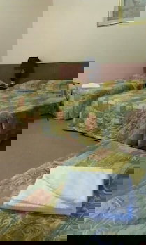 Avalon Motel - Tourism Caloundra 0