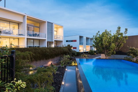 Coast Resort Merimbula - Tourism Caloundra 3