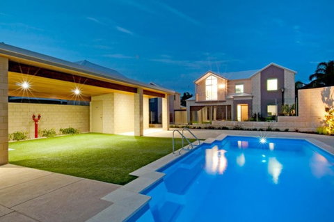 Serenity On The Terrace - Tourism Caloundra 5