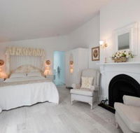 White Dove Cottage Bed  Breakfast - Tourism Caloundra