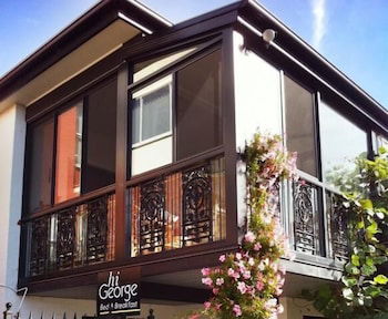 Hi George Bed & Breakfast - Tourism Caloundra 1