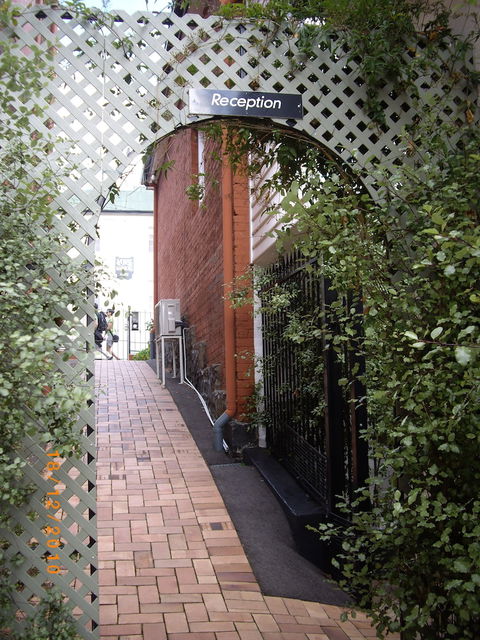 Hi George Bed & Breakfast - Tourism Caloundra 0