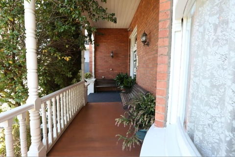 Kilmarnock House - Tourism Caloundra 0
