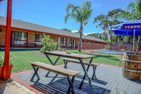 Kadina Gateway Motor Inn - Tourism Caloundra 0