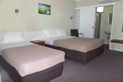 Moondarra Motel - Tourism Caloundra 4