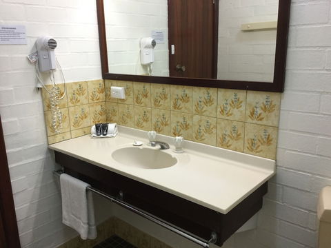 Bayview Motel - Tourism Caloundra 4