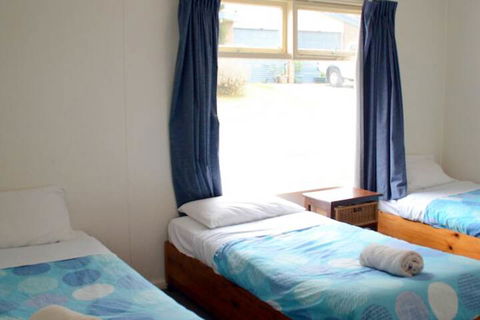 Hibiscus Heights - Tourism Caloundra 1